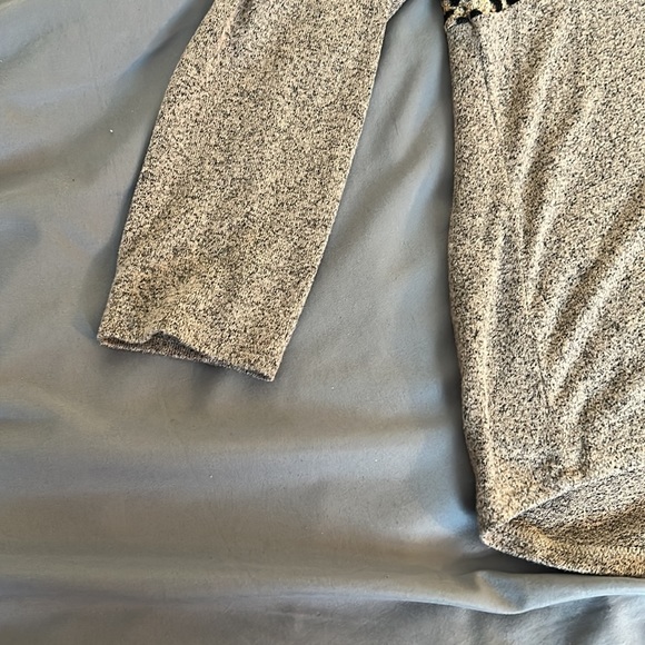 Sweater - Picture 2 of 3